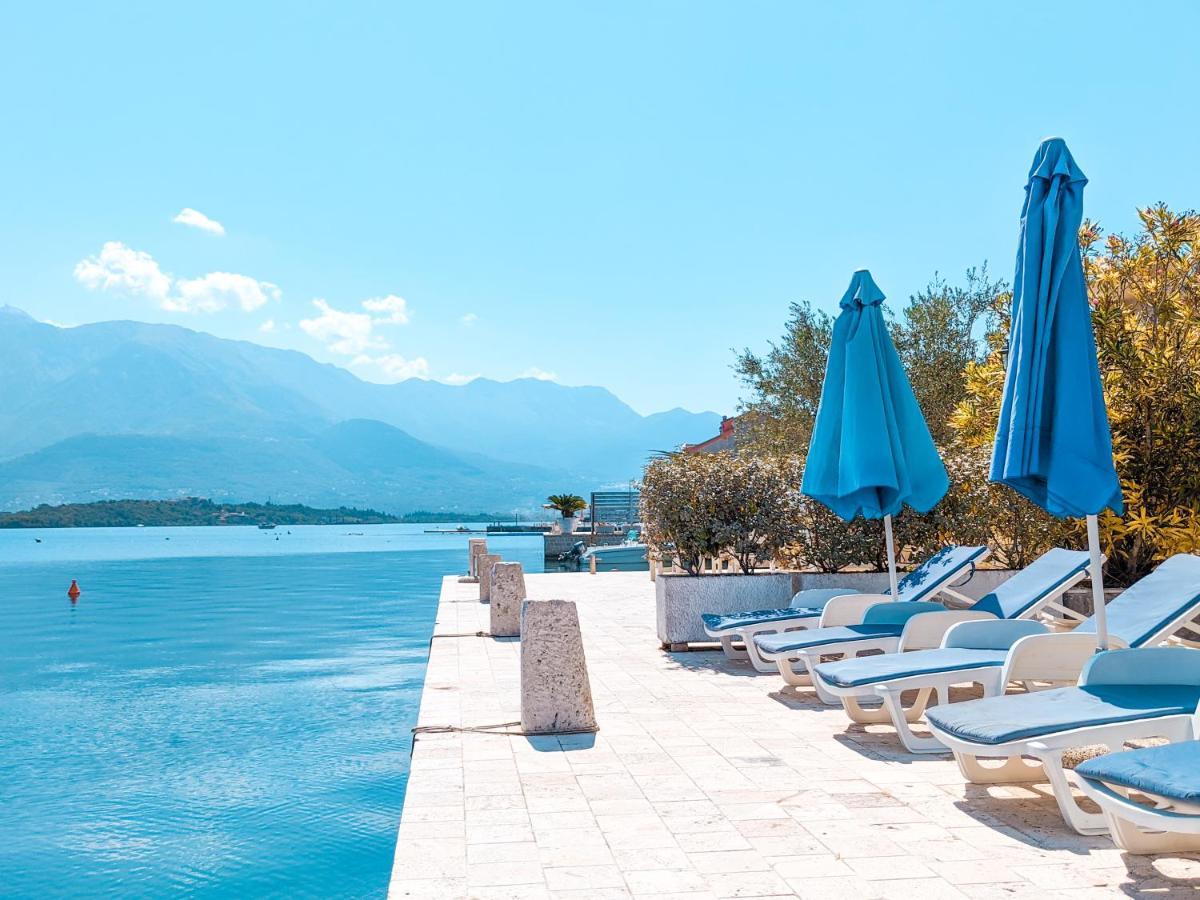 Apartments Maestral Tivat Bagian luar foto