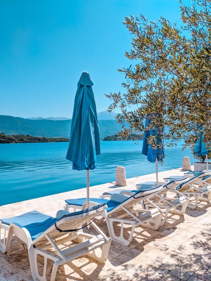 Apartments Maestral Tivat Bagian luar foto