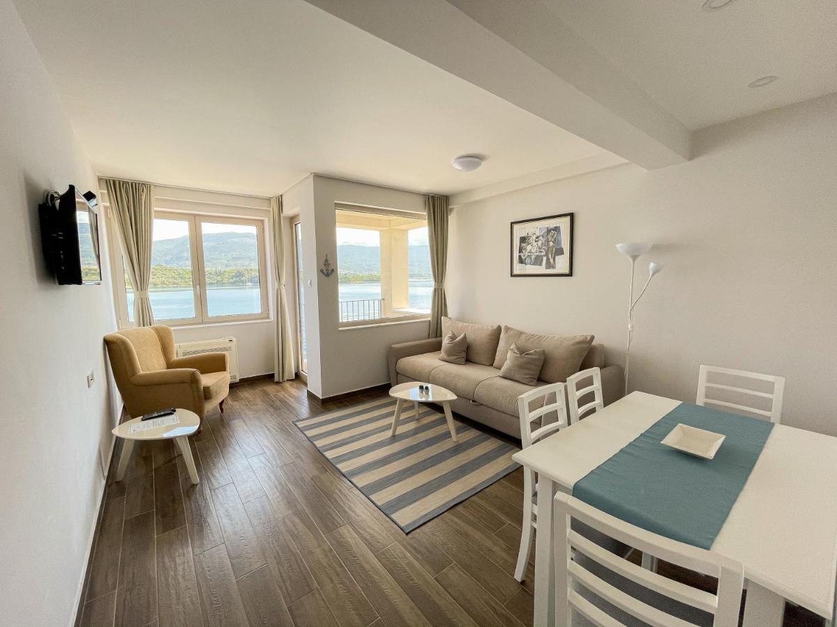 Apartments Maestral Tivat Bagian luar foto
