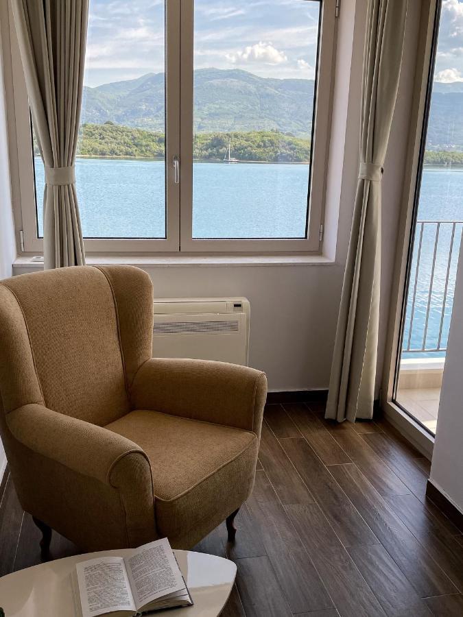 Apartments Maestral Tivat Bagian luar foto