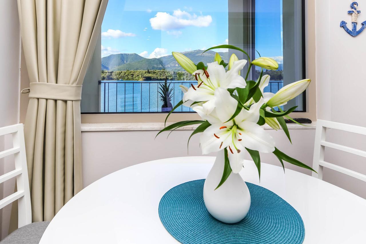 Apartments Maestral Tivat Bagian luar foto