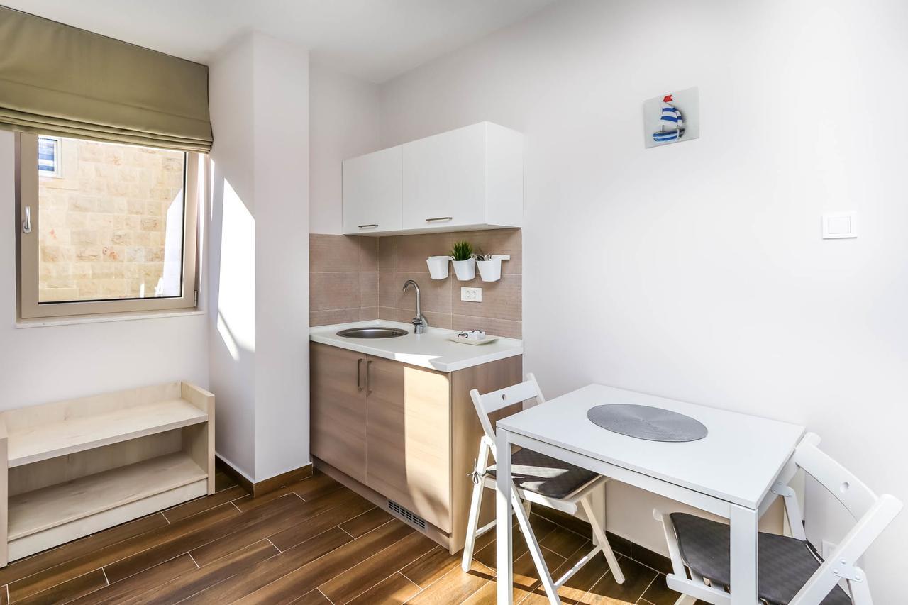 Apartments Maestral Tivat Bagian luar foto