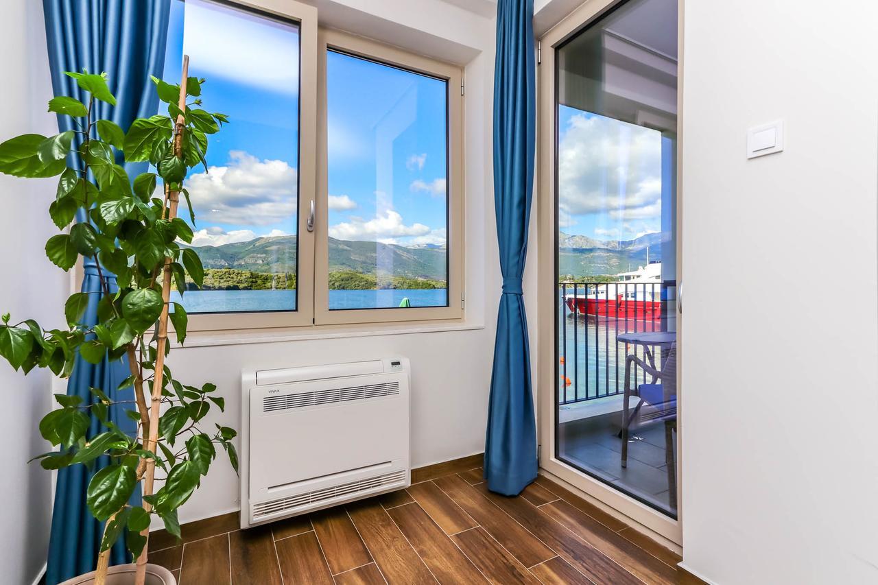 Apartments Maestral Tivat Bagian luar foto