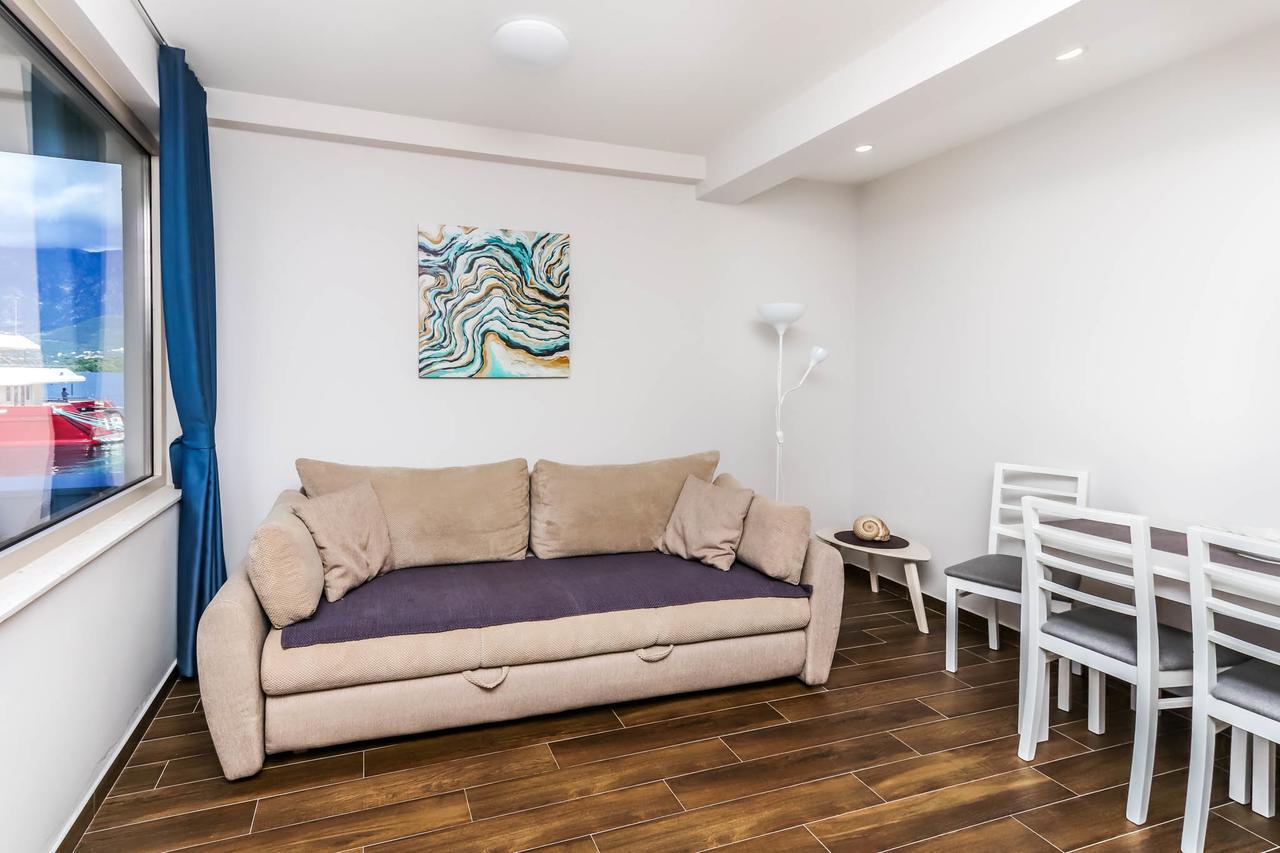 Apartments Maestral Tivat Bagian luar foto