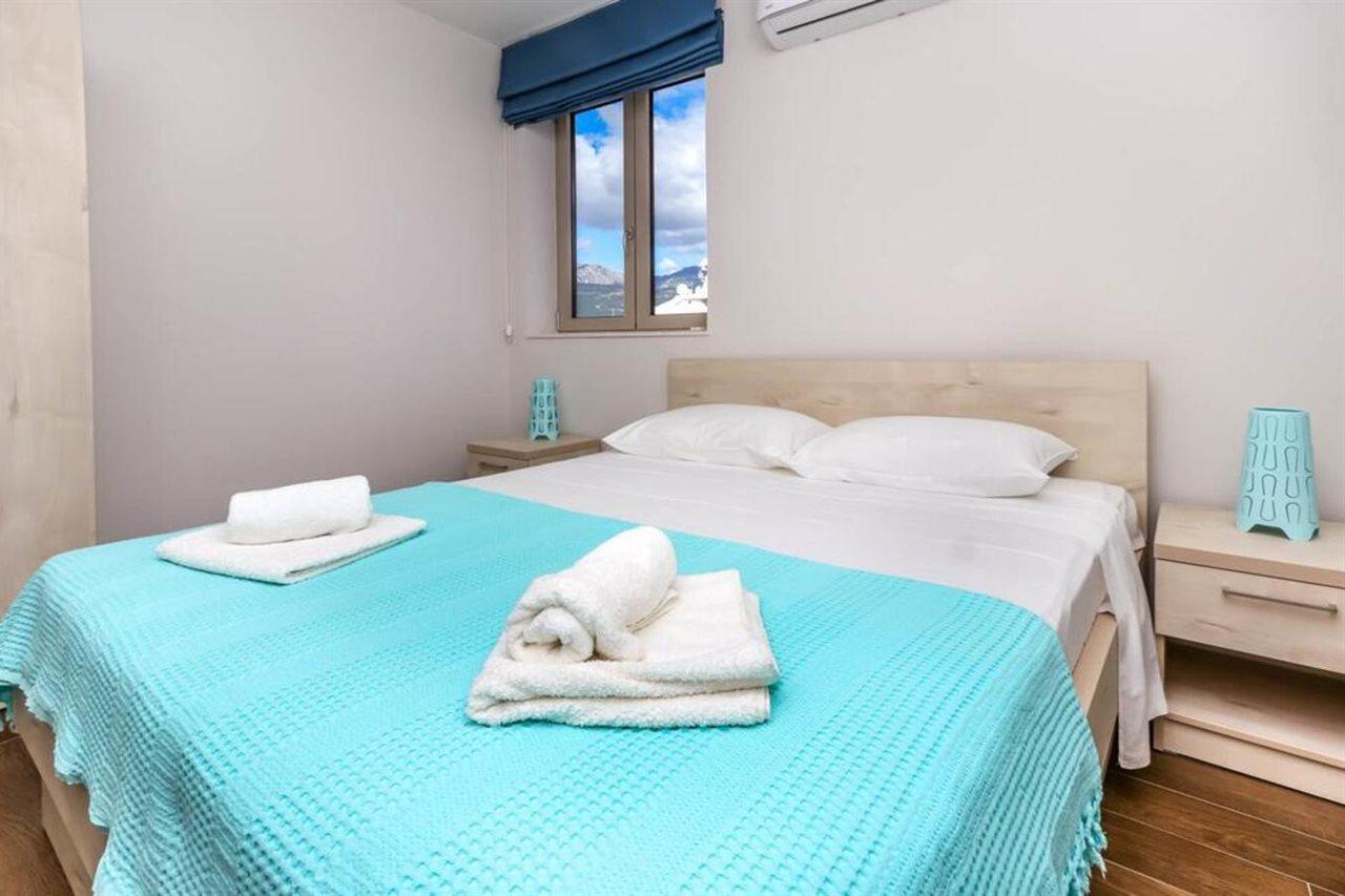 Apartments Maestral Tivat Bagian luar foto